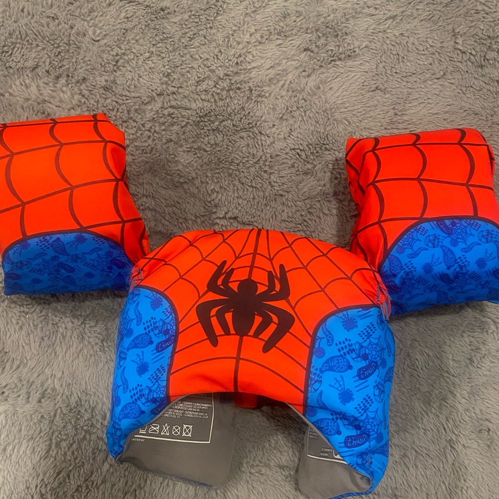 Spider-Man Pool Floaties - Picture 9 of 9